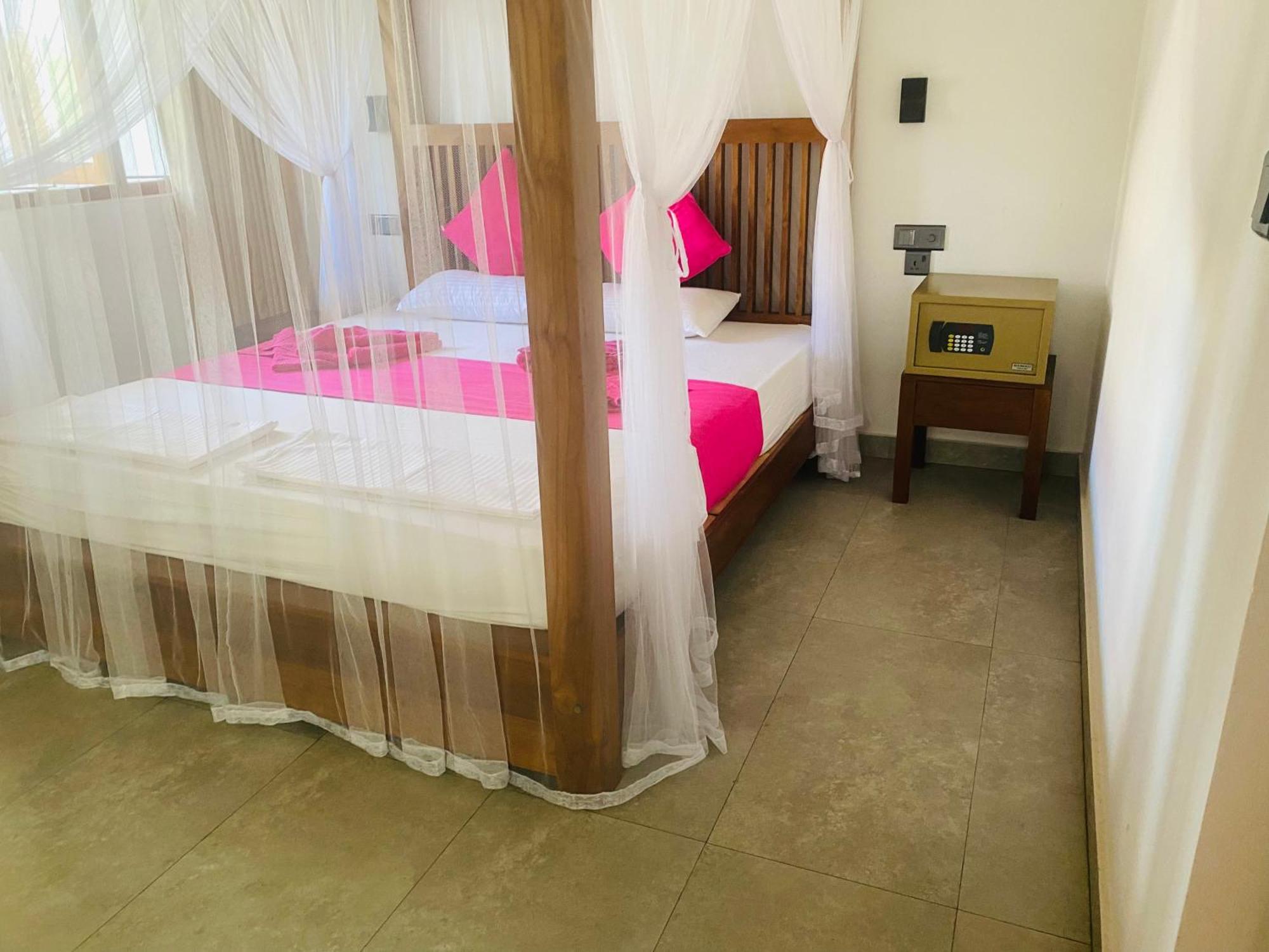 Villa Riverside Aluthgama Eksteriør billede