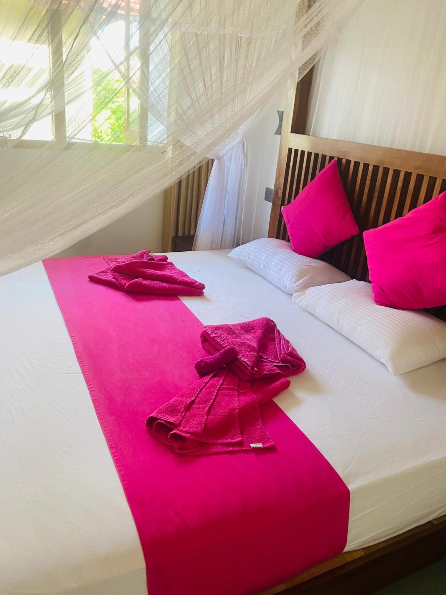 Villa Riverside Aluthgama Eksteriør billede